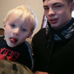 Meet your Posher, Dustin